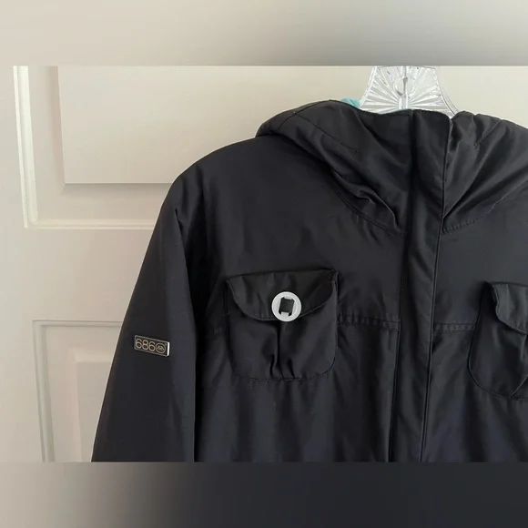 686 Mannual Women’s Insulated Snowboarding Jacket in Black - Picture 8 of 12